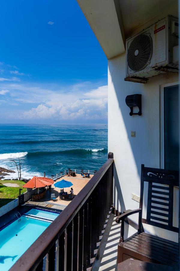 Rock Fort Beach Resort Unawatuna Esterno foto