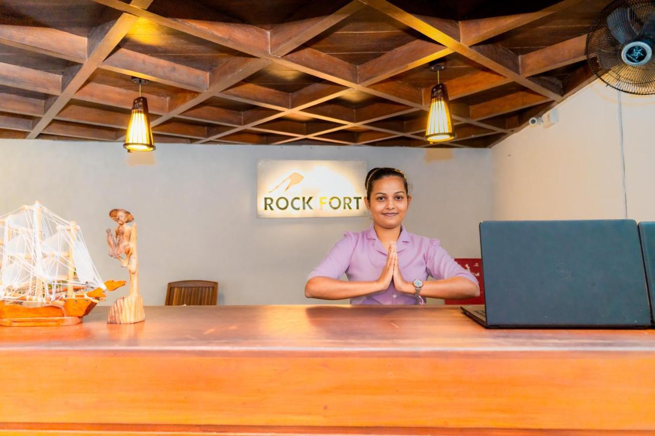 Rock Fort Beach Resort Unawatuna Esterno foto