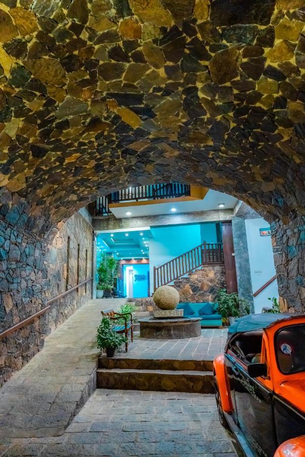 Rock Fort Beach Resort Unawatuna Esterno foto