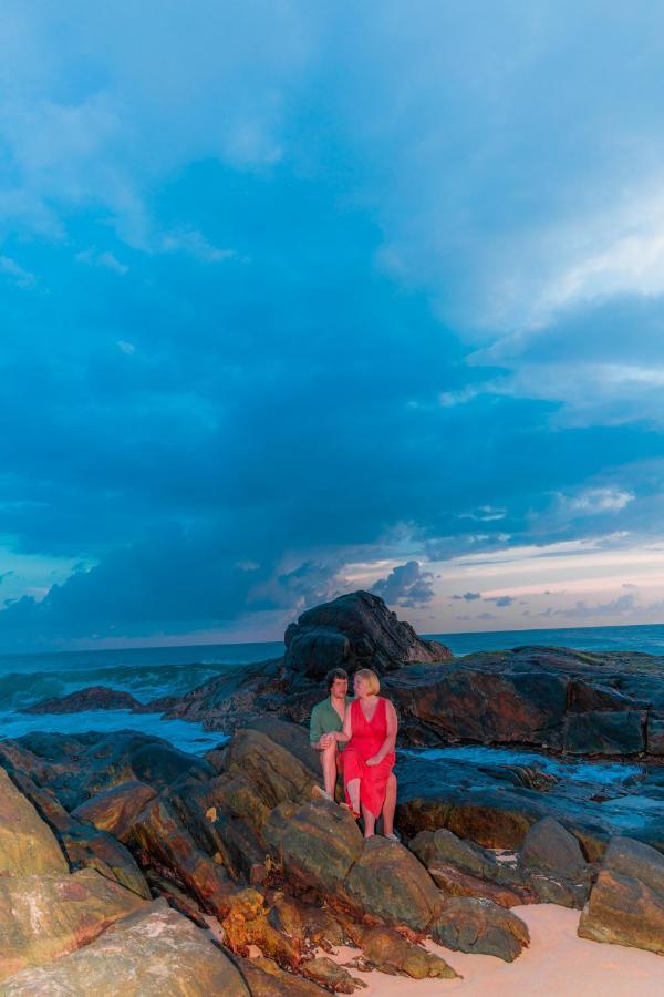 Rock Fort Beach Resort Unawatuna Esterno foto