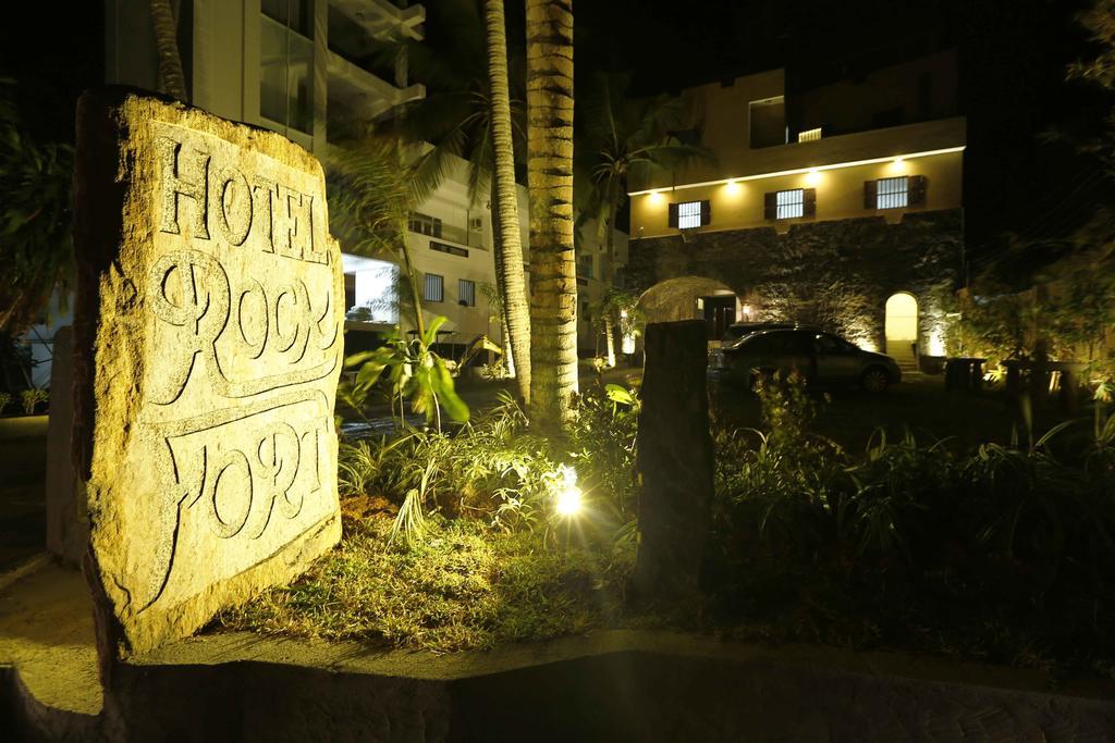 Rock Fort Beach Resort Unawatuna Esterno foto