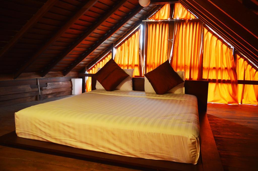 Rock Fort Beach Resort Unawatuna Esterno foto