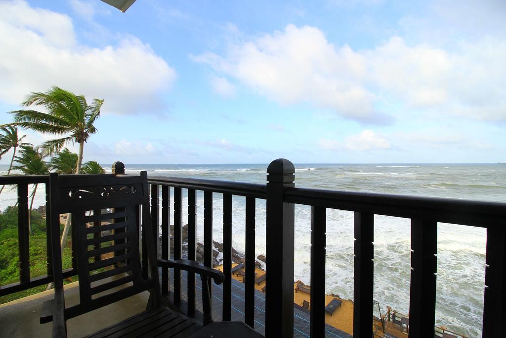 Rock Fort Beach Resort Unawatuna Esterno foto