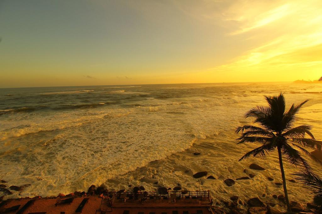 Rock Fort Beach Resort Unawatuna Esterno foto